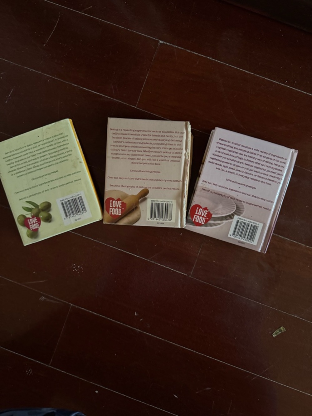 Varieties of hard cover of cookbooks - Picture 2 of 2